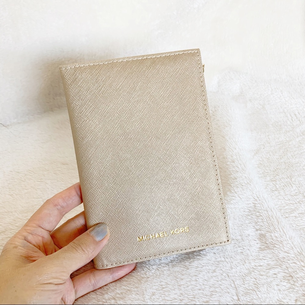 Brand New Michael Michael Kors Passport Case